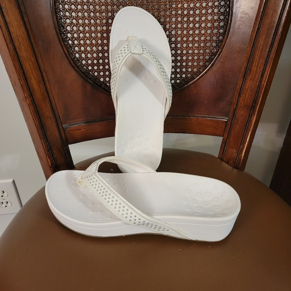 Vionic sandals